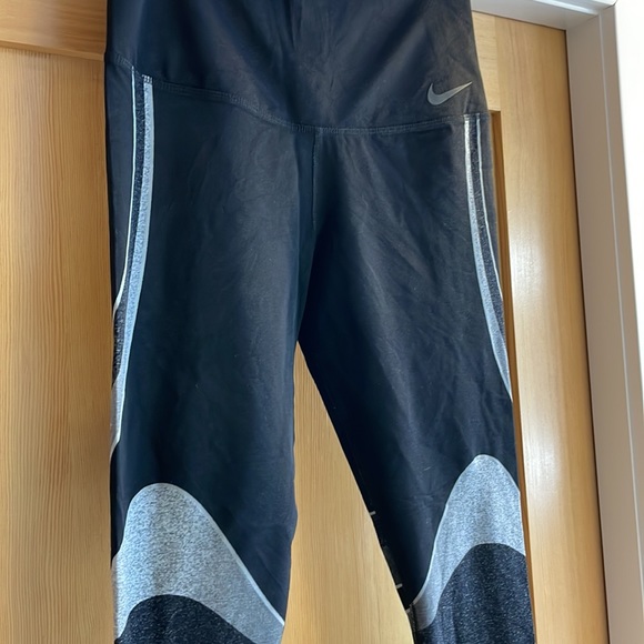 Nike compression leggings - Picture 2 of 5